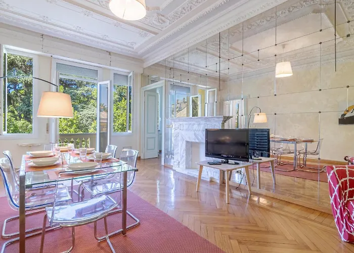 Beautiful Apartment In Genova With Kitchen